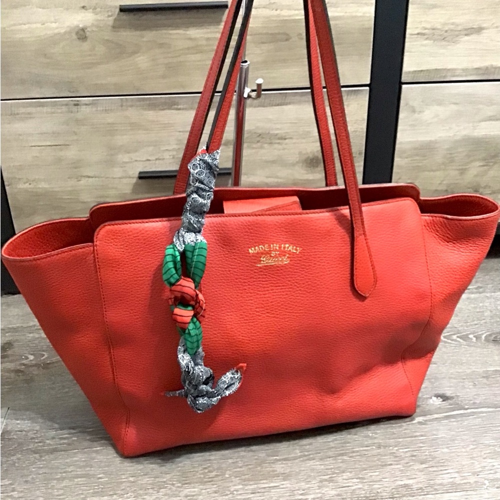 Gucci Leather Swing Tote Red - Picture 8 of 12